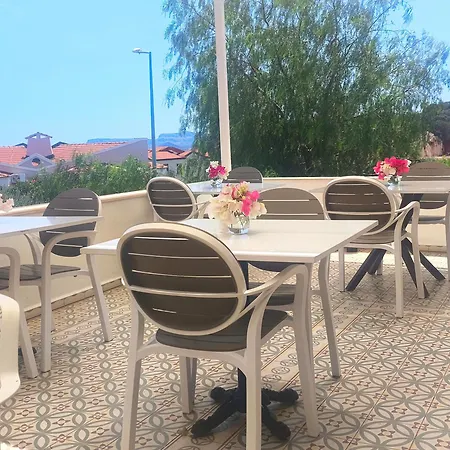 Sea Garden Hotel