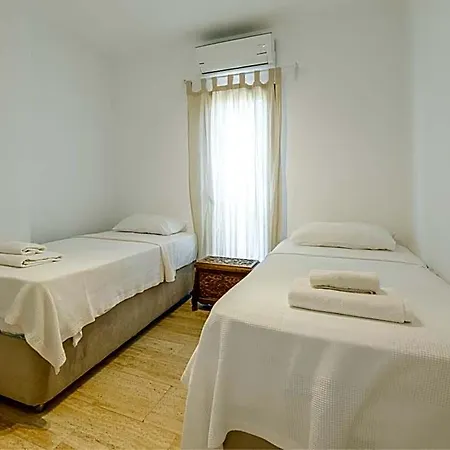 Sea Garden Hotel